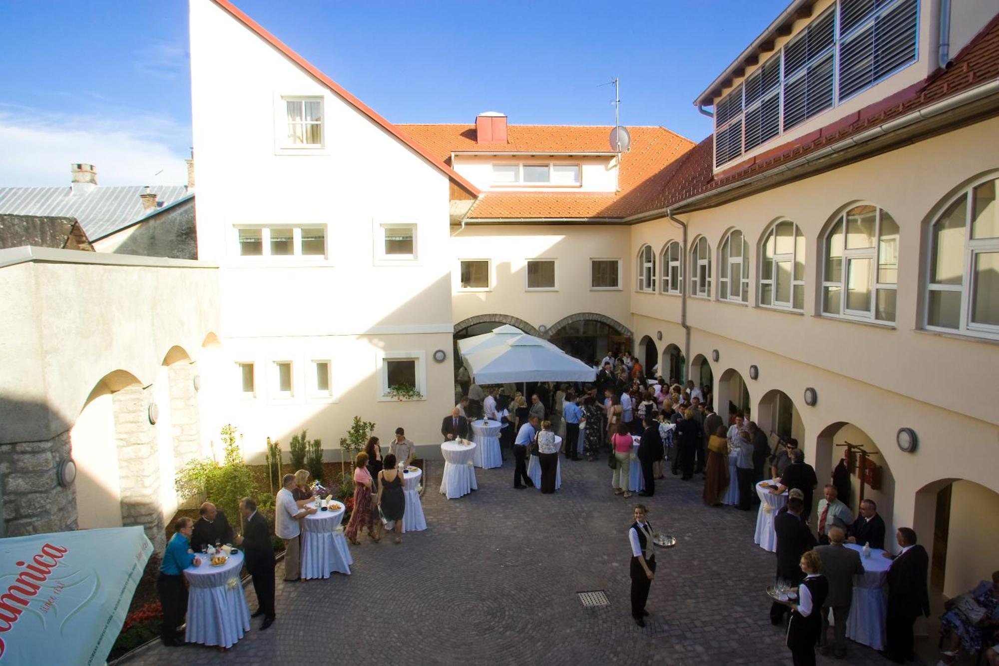 Heritage Hotel Frankopan Ogulin Kültér fotó